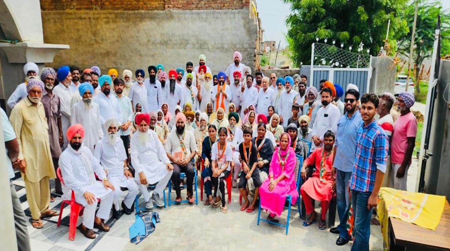ਜੰਡ ਵਾਲਾ ਦੇ 25 ਪਰਿਵਾਰ ਆਸ਼ੂ ਬੰਗੜ ਦੀ ਅਗਵਾਈ ’ਚ ਕਾਂਗਰਸ ’ਚ ਸ਼ਾਮਲ…