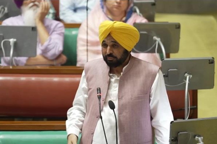 CM ਮਾਨ ਦਾ ਭਾਜਪਾ ‘ਤੇ ਵੱਡਾ ਹਮਲਾ: ਹਿਸਾਬ ਦੇਣ ਤੋਂ ਡਰਦਿਆਂ ਲਾ ਰਹੇ ਨੇ ਨਕਲੀ ਵਿਧਾਨ ਸਭਾ…