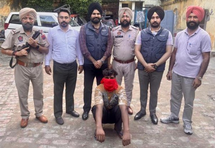 ਪੰਜਾਬ ਪੁਲਸ ਦਾ ਵੱਡਾ ਐਕਸ਼ਨ: ਤਰਨਤਾਰਨ ਕਤਲਕਾਂਡ ਮਾਮਲੇ ਵਿੱਚ ਦੂਜਾ ਮੁਲਜ਼ਮ ਅਰਸ਼ਦੀਪ ਗ੍ਰਿਫ਼ਤਾਰ…